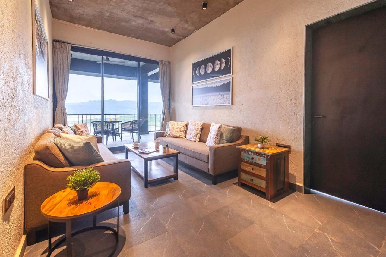Sunset Boulevard By Stayvista - Lakeside Villa With Pet-Friendly Ambiance, Deck, Terrace, Plunge Pool & Modern Flair Karjat Exterior foto